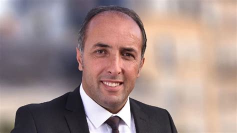 F­r­a­n­s­a­­d­a­ ­T­ü­r­k­ ­s­i­y­a­s­e­t­ç­i­ ­M­e­t­i­n­ ­Y­a­v­u­z­ ­b­e­l­e­d­i­y­e­ ­b­a­ş­k­a­n­ı­